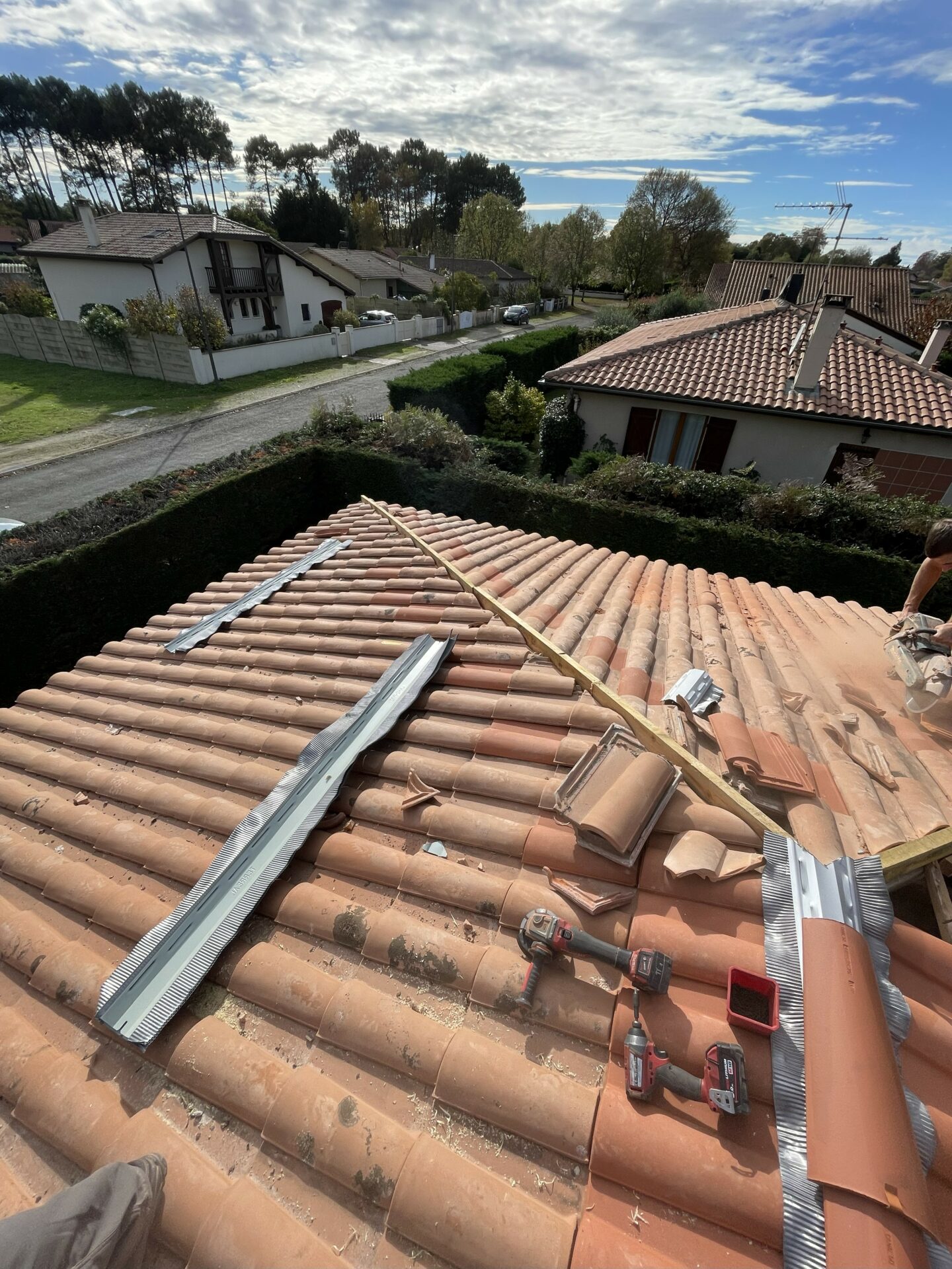 Artisan travaux Côte basque, Artisan travaux Landes, Carrelage Côte basque, Carrelage Landes, Charpente couverture Côte basque, Charpente couverture Landes, Climatisation Côte basque, Climatisation Landes, Construction Côte basque, Construction Landes, Électricité Côte basque, Électricité Landes, Entreprise travaux Côte basque, Entreprise travaux Landes, Maçonnerie Côte basque, Maçonnerie Landes, Menuiserie Côte basque, Menuiserie Landes, Paysagiste Côte basque, Paysagiste Landes, Peinture Côte basque, Peinture Landes, Piscine Côte basque, Piscine Landes, Plâtrerie Côte basque, Plâtrerie Landes, Plomberie Côte basque, Plomberie Landes, Rénovation Côte basque, Rénovation Landes, Terrassement Côte basque, Terrassement Landes